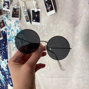 Vintage round sunglasses